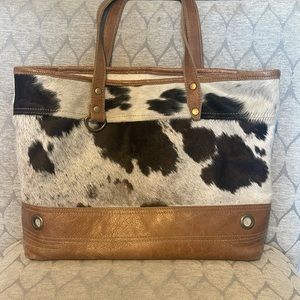 Myra Tote